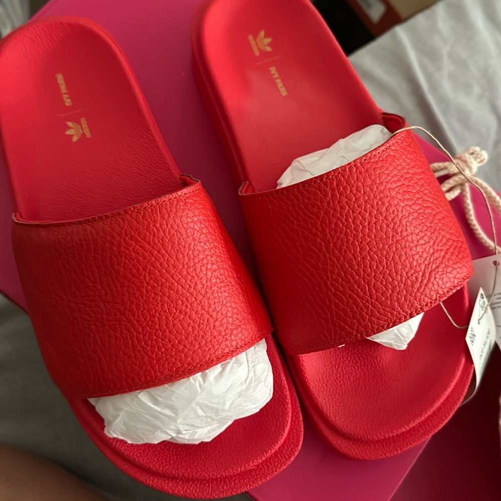 Ivy park adidas Beyoncé red slides women’s 9